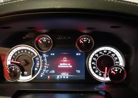 2017 Ram 1500 Laramie 4X4 5'7 Box z USA, uszkodzony, nr VIN 1C6RR7NT7HS712554